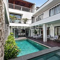 Modern Tropical Family Home In Berawa. Villas in Bali for Sale: Вилла в Чангу, Балиан за 859 тыс. USD. Freehold. Предварительный просмотр фото #22