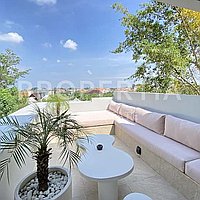 Stylish Modern Villa In The Heart Of Canggu. Villas in Bali for Sale: Vila di dalam Canggu, Bali untuk 4,2 Miliar IDR. Leasehold. Pratinjau foto #9