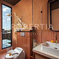 Earth Tone Inspired Villa In Kayu Tulang. Villas in Bali for Sale: Вилла в Чангу, Балиан за 22,8 млн. RUB. Leasehold. Предварительный просмотр фото #7