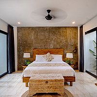 Charming Tumbak Bayuh villa with rooftop rice field views. Villas in Bali for Sale: Вилла в Чангу, Балиан за 190 тыс. USD. Leasehold. Предварительный просмотр фото #5