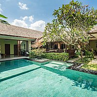 Expansive three bedroom villa in central Berawa for lease. Villas in Bali for Sale: Вилла в Чангу, Балиан за 552 тыс. USD. Leasehold. Предварительный просмотр фото #1