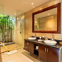 Expansive three bedroom villa in central Berawa for lease. Villas in Bali for Sale: Вилла в Чангу, Балиан за 552 тыс. USD. Leasehold. Предварительный просмотр фото #10