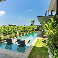 Stunning 4-bedroom villa in Tumbak Bayuh with pandan field views. Villas in Bali for Sale: Вилла в Чангу, Балиан за 643 тыс. USD. Leasehold. Предварительный просмотр фото #7
