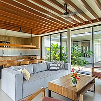 Stunning 4-bedroom villa in Tumbak Bayuh with pandan field views. Villas in Bali for Sale: Вилла в Чангу, Балиан за 643 тыс. USD. Leasehold. Предварительный просмотр фото #3