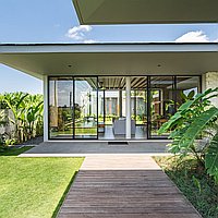 Stunning 4-bedroom villa in Tumbak Bayuh with pandan field views. Villas in Bali for Sale: Вилла в Чангу, Балиан за 643 тыс. USD. Leasehold. Предварительный просмотр фото #2