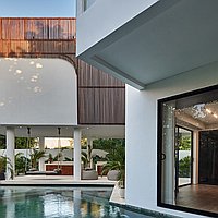 Luxurious villa steps from Lima beach in Pererenan. Villas in Bali for Sale: Вилла в Чангу, Балиан за 1710 тыс. USD. Leasehold. Предварительный просмотр фото #7