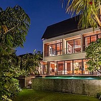 A rare blend of luxury, tradition and modern elegance in Batu Bolong. Villas in Bali for Sale: Вилла в Чангу, Балиан за 183,8 млн. RUB. Freehold. Предварительный просмотр фото #5