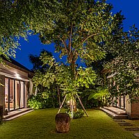 A rare blend of luxury, tradition and modern elegance in Batu Bolong. Villas in Bali for Sale: Вилла в Чангу, Балиан за 2365 тыс. USD. Freehold. Предварительный просмотр фото #9