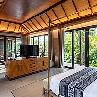 A rare blend of luxury, tradition and modern elegance in Batu Bolong. Villas in Bali for Sale: Вилла в Чангу, Балиан за 2365 тыс. USD. Freehold. Предварительный просмотр фото #10