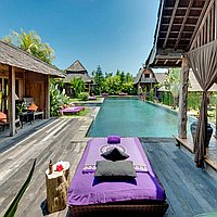 Authentic Grandeur 5-bedroom Estate in Canggu. Villas in Bali for Sale: Вилла в Чангу, Балиан за 1310 тыс. USD. Leasehold. Предварительный просмотр фото #2