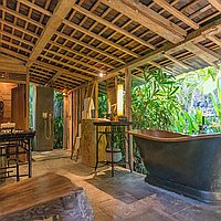 Authentic Grandeur 5-bedroom Estate in Canggu. Villas in Bali for Sale: Vila di dalam Canggu, Bali untuk 22,1 Miliar IDR. Leasehold. Pratinjau foto #12