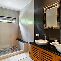 Captivating Two-Bedroom Freehold Villa with Authentic Balinese Architecture in Pererenan’s Thriving Locale. Villas in Bali for Sale: Вилла в Чангу, Балиан за 399 тыс. USD. Freehold. Предварительный просмотр фото #11