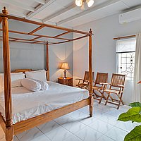 Great Opportunity for Developers or Investors: Freehold Three-Bedroom Balinese Home set on 700sqm of Land. Villas in Bali for Sale: Vila di dalam Canggu, Bali untuk 7,6 Miliar IDR. Freehold. Pratinjau foto #7