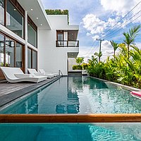 Prime location with stunning design and rental potential in Batu Bolong. Villas in Bali for Sale: Вилла в Чангу, Балиан за 92,3 млн. RUB. Leasehold. Предварительный просмотр фото #1