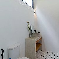 Modern Two-Bedroom Industrial Style Villa with Stunning Rooftop Design in Tumbak Bayuh. Villas in Bali for Sale: Вилла в Чангу, Балиан за 113 тыс. USD. Leasehold. Предварительный просмотр фото #9