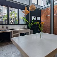 Modern Two-Bedroom Industrial Style Villa with Stunning Rooftop Design in Tumbak Bayuh. Villas in Bali for Sale: Вилла в Чангу, Балиан за 113 тыс. USD. Leasehold. Предварительный просмотр фото #2