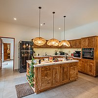 Spacious and tranquil 4-bedroom villa in Buduk . Villas in Bali for Sale: Вилла в Чангу, Балиан за 535 тыс. USD. Leasehold. Предварительный просмотр фото #7