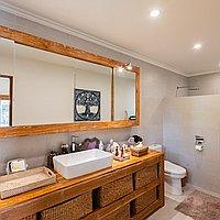 Spacious and tranquil 4-bedroom villa in Buduk . Villas in Bali for Sale: Вилла в Чангу, Балиан за 535 тыс. USD. Leasehold. Предварительный просмотр фото #12