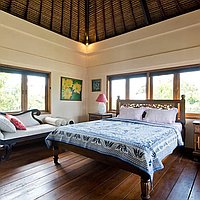 Escape to a Tropical 5-Bedroom Villa with Balinese-Style in Canggu. Villas in Bali for Sale: Вилла в Чангу, Балиан за 993 тыс. USD. Freehold. Предварительный просмотр фото #7