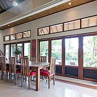 Escape to a Tropical 5-Bedroom Villa with Balinese-Style in Canggu. Villas in Bali for Sale: Вилла в Чангу, Балиан за 993 тыс. USD. Freehold. Предварительный просмотр фото #5