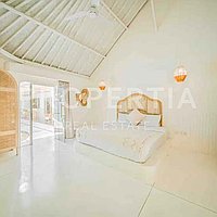 Modern Tropical Oasis In Canggu. Villas in Bali for Sale: Vila di dalam Canggu, Bali untuk 13,1 Miliar IDR. Leasehold. Pratinjau foto #6