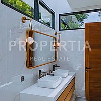 Modern Tropical Villa Near Pererenan Beach. Villas in Bali for Sale: Вилла в Переренан (Чангу), Балиан за 37,3 млн. RUB. Leasehold. Предварительный просмотр фото #16