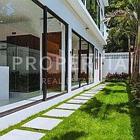 Modern Tropical Villa Near Pererenan Beach. Villas in Bali for Sale: Вилла в Переренан (Чангу), Балиан за 37,3 млн. RUB. Leasehold. Предварительный просмотр фото #9