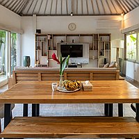 Refined tropical living in a peaceful Berawa location. Villas in Bali for Sale: Вилла в Чангу, Балиан за 449 тыс. USD. Leasehold. Предварительный просмотр фото #5