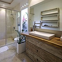 Refined tropical living in a peaceful Berawa location. Villas in Bali for Sale: Vila di dalam Canggu, Bali untuk 7,6 Miliar IDR. Leasehold. Pratinjau foto #9