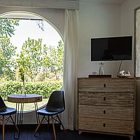 Refined tropical living in a peaceful Berawa location. Villas in Bali for Sale: Vila di dalam Canggu, Bali untuk 7,6 Miliar IDR. Leasehold. Pratinjau foto #8