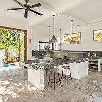 Chic Mediterranean-Inspired Villa in Buduk . Villas in Bali for Sale: Вилла в Чангу, Балиан за 339 тыс. USD. Leasehold. Предварительный просмотр фото #3