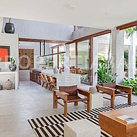 Stunning Industrial Minimalist Villa In Pererenan. Villas in Bali for Sale: Вилла в Переренан (Чангу), Балиан за 729 тыс. USD. Leasehold. Предварительный просмотр фото #4