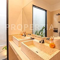 Stunning Modern Villa In Pererenan. Villas in Bali for Sale: Вилла в Чангу, Балиан за 180 тыс. USD. Leasehold. Предварительный просмотр фото #10