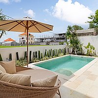 Prime Investment or Dream Home: Three-Bedroom Villa with Rooftop Lounge and Rice Field and Ocean Views Near Cemagi Beach. Villas in Bali for Sale: Вилла в Цемаги, Балиан за 287 тыс. USD. Leasehold. Предварительный просмотр фото #1