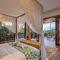 Luxurious Six Bedroom Villa with Enchanting Jungle Views in Gianyar. Villas in Bali for Sale: Вилла в Гианьяр, Балиан за 18 млрд. IDR. Freehold. Предварительный просмотр фото #7