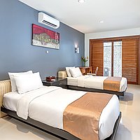 Incredible 10 Bedroom Luxury Villa in Jimbaran Hills. Villas in Bali for Sale: Вилла в Джимбаран, Балиан за 1660 тыс. USD. Freehold. Предварительный просмотр фото #8