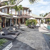 Incredible 10 Bedroom Luxury Villa in Jimbaran Hills. Villas in Bali for Sale: Вилла в Джимбаран, Балиан за 1660 тыс. USD. Freehold. Предварительный просмотр фото #2