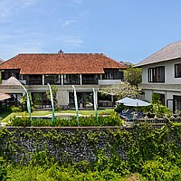 Impeccably presented Four-Bedrooms Freehold Villa with Ocean Vistas in Jimbaran. Villas in Bali for Sale: Вилла в Джимбаран, Балиан за 726 тыс. USD. Freehold. Предварительный просмотр фото #1
