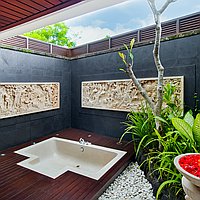 Impeccably presented Four-Bedrooms Freehold Villa with Ocean Vistas in Jimbaran. Villas in Bali for Sale: Вилла в Джимбаран, Балиан за 726 тыс. USD. Freehold. Предварительный просмотр фото #15