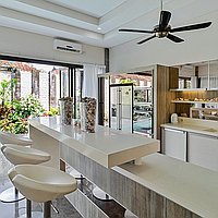 High-Quality Freehold Five-Bedroom Villa, Near Kedonganan Beach. Villas in Bali for Sale: Вилла в Джимбаран, Балиан за 313 тыс. USD. Freehold. Предварительный просмотр фото #4