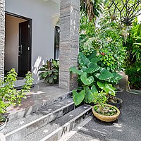 High-Quality Freehold Five-Bedroom Villa, Near Kedonganan Beach. Villas in Bali for Sale: Vila di dalam Jimbaran, Bali untuk 5,3 Miliar IDR. Freehold. Pratinjau foto #10