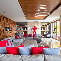 Bali's most luxurious five bedroom villa near Jimbaran. Villas in Bali for Sale: Вилла в Джимбаран, Балиан за 4149 тыс. USD. Freehold. Предварительный просмотр фото #3