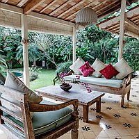 Traditional elegance 4-bedroom family home in Kerobokan. Villas in Bali for Sale: Вилла в Керобокан, Балиан за 54,2 млн. RUB. Leasehold. Предварительный просмотр фото #8