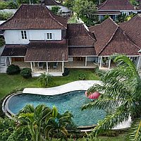 Traditional elegance 4-bedroom family home in Kerobokan. Villas in Bali for Sale: Вилла в Керобокан, Балиан за 54,2 млн. RUB. Leasehold. Предварительный просмотр фото #1