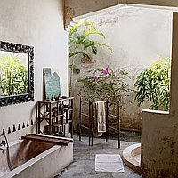 Traditional elegance 4-bedroom family home in Kerobokan. Villas in Bali for Sale: Вилла в Керобокан, Балиан за 54,2 млн. RUB. Leasehold. Предварительный просмотр фото #10