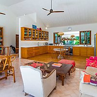 Homey Style Spacious Three-Bedroom Villa with Long Lease in Tegal Cupek. Villas in Bali for Sale: Вилла в Керобокан, Балиан за 499 тыс. USD. Leasehold. Предварительный просмотр фото #1
