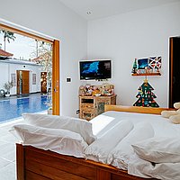 Exceptional Four-Bedroom Fully-Furnished Villa with Long Lease in Lively Kerobokan. Villas in Bali for Sale: Вилла в Керобокан, Балиан за 425 тыс. USD. Leasehold. Предварительный просмотр фото #8