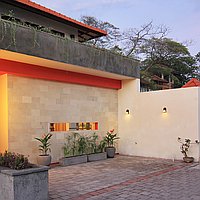 Stylish Four-Bedroom Villa in Highly Desirable Kerobokan. Villas in Bali for Sale: Вилла в Керобокан, Балиан за 195 тыс. USD. Leasehold. Предварительный просмотр фото #9