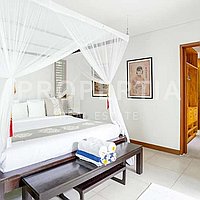 Beautiful Tropical Family Villa In Kerobokan. Villas in Bali for Sale: Вилла в Керобокан, Балиан за 547 тыс. USD. Leasehold. Предварительный просмотр фото #4