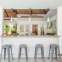 Beautiful Tropical Family Villa In Kerobokan. Villas in Bali for Sale: Вилла в Керобокан, Балиан за 547 тыс. USD. Leasehold. Предварительный просмотр фото #3